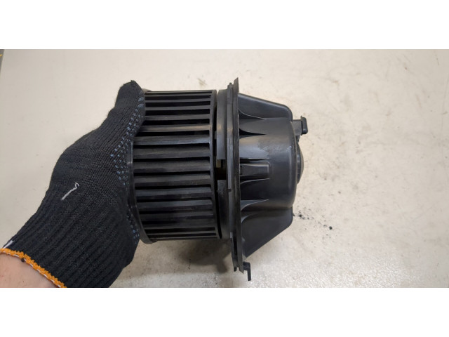 Моторчик печки  Volkswagen Golf 5 2003-2009 1K1819015    1K1819015   