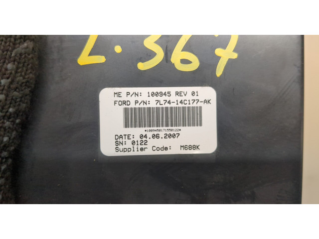 Блок комфорта  Lincoln Navigator 2006-2014      7L7414C177AK   