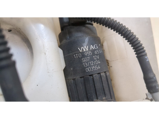 Бачок омывателя  Volkswagen Golf 5 2003-2009 1K0955453Q, 1K0955453R, 1K0955453S   
