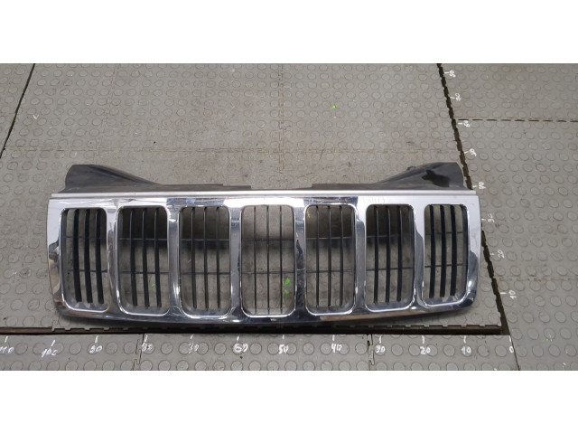 Решетка радиатора  Jeep Grand Cherokee 2004-2010          