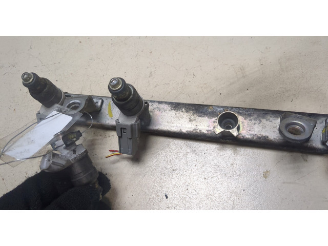 Форсунка топливная  Mitsubishi Colt 2008-2012    MR988977, MN143973     