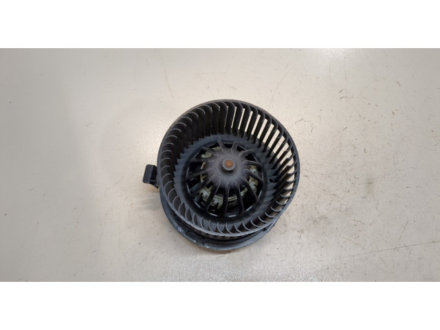 Моторчик печки  Nissan NV200 27226AX105    27226AX105   