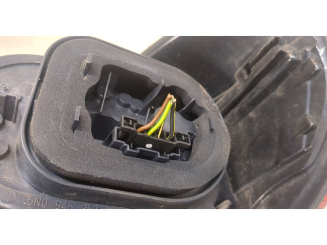 Задний фонарь     5N0945111D   Volkswagen Tiguan 2007-2011 
