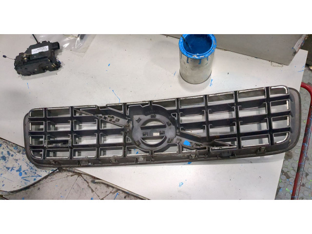 Решетка радиатора  Volvo XC90 2002-2014          31333284