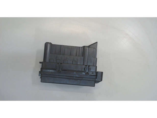 Блок предохранителей  Subaru Legacy Outback (B13) 2003-2009      95387640      2.5