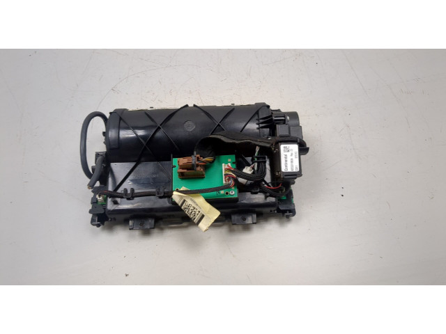 Дисплей мультимедиа  Peugeot 5008 2009-2016 96735367ZD       