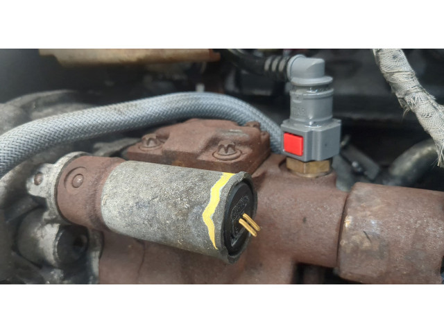 Форсунка топливная  Ford Focus 2 2008-2011    1355051, 4M5Q9F593AD     