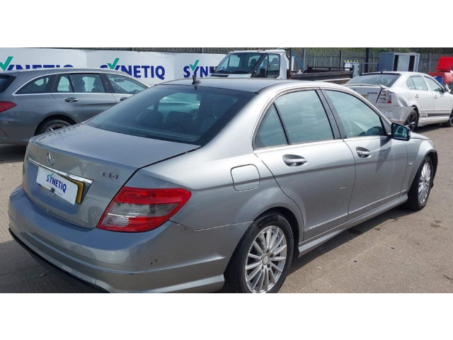 Стойка амортизатора  Mercedes C W204 2007-2013      2.1  дизель