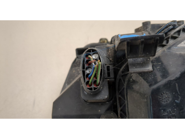 Фара передняя  Ford Focus 2 2005-2008 правая 