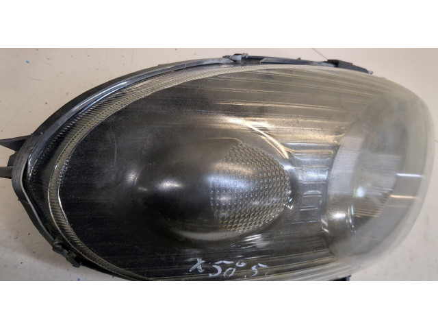 Фара передняя  Nissan Micra K12E 2003-2010 правая 