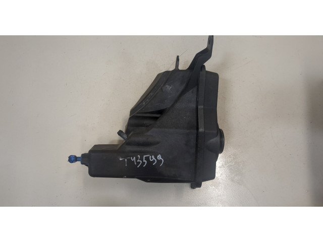 Бачок расширительный  BMW 1 E87 2004-2011 17138570079, 8570079   