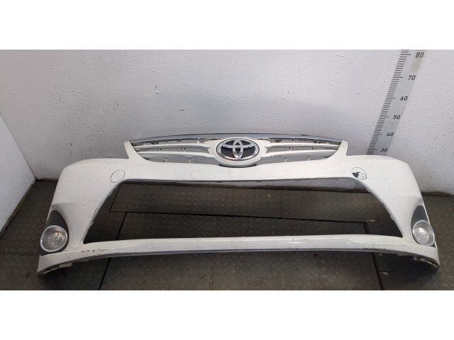 Бампер  Toyota Avensis 3 2008-2018 передний   