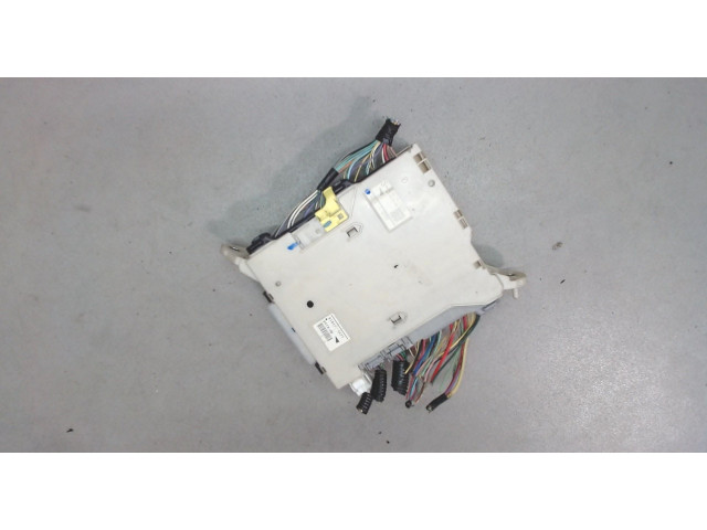 Блок БСМ  Lexus IS 2005-2013      8273053050    2.2