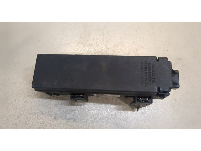 Блок предохранителей  Jeep Grand Cherokee 2004-2010           3