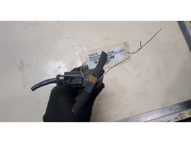Форсунка топливная  Volkswagen Passat 7 2010-2015 Европа    0445110369     
