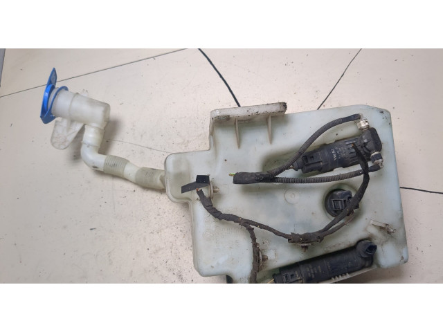Бачок омывателя  Volkswagen Golf 6 2009-2012    