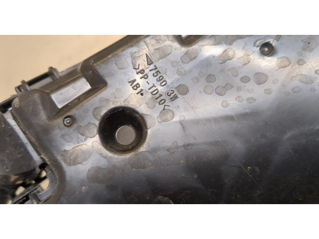 Блок предохранителей  Toyota RAV 4 2013-2015         