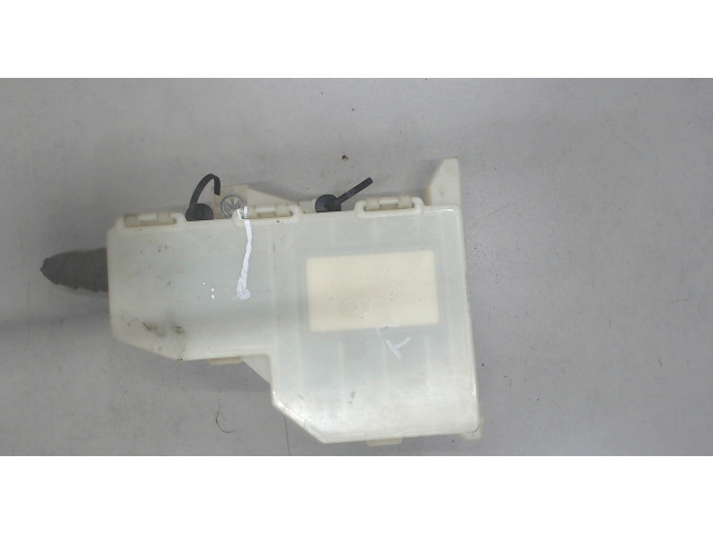 Блок предохранителей  Land Rover Freelander 2 2007-2014      LR00153, LR002154    2  2.2