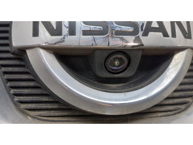 Решетка радиатора  Nissan Qashqai 2006-2013          1.6 