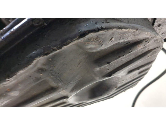 Форсунка топливная  Nissan Serena (C23) 1992-1999    166009C600     