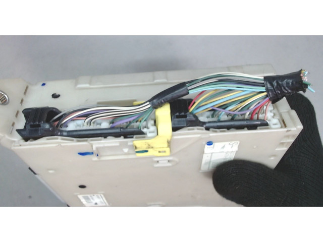Блок БСМ  Lexus IS 2005-2013      8273053050    2.2