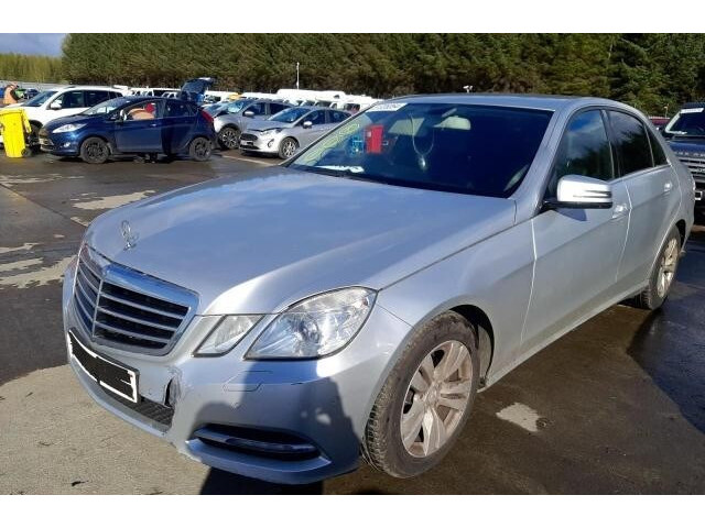 Стойка амортизатора  Mercedes E W212 2009-2013      2.1  дизель