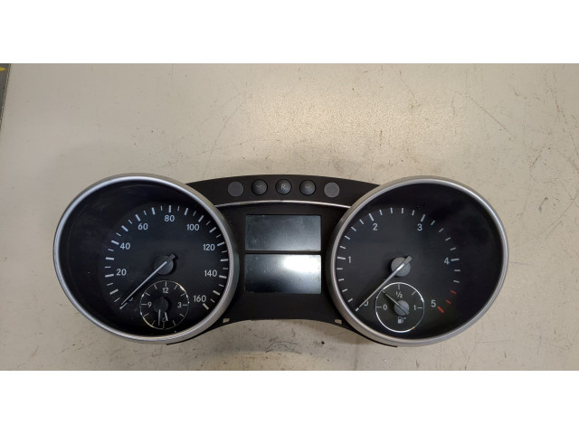 Панель приборов  Mercedes GL X164 2006-2012            