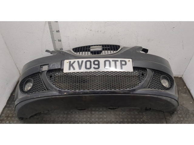 Решетка радиатора  Seat Altea 2004-2015          5P0853651A