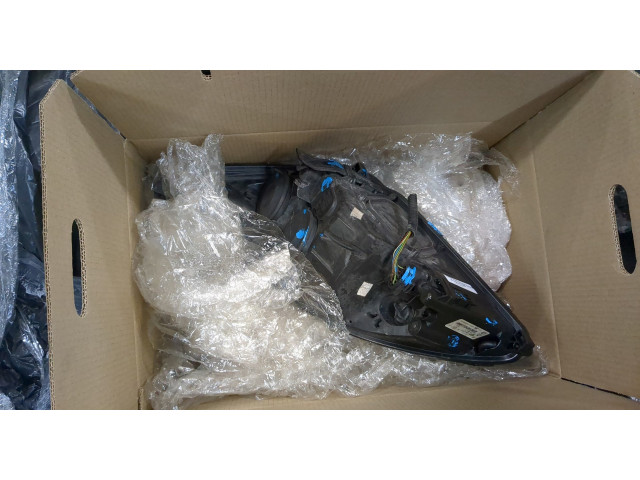 Фара передняя  Ford Focus 2 2008-2011 правая 