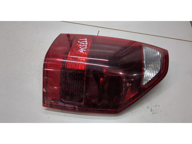 Задний фонарь        Mitsubishi Pajero / Montero 2000-2006 