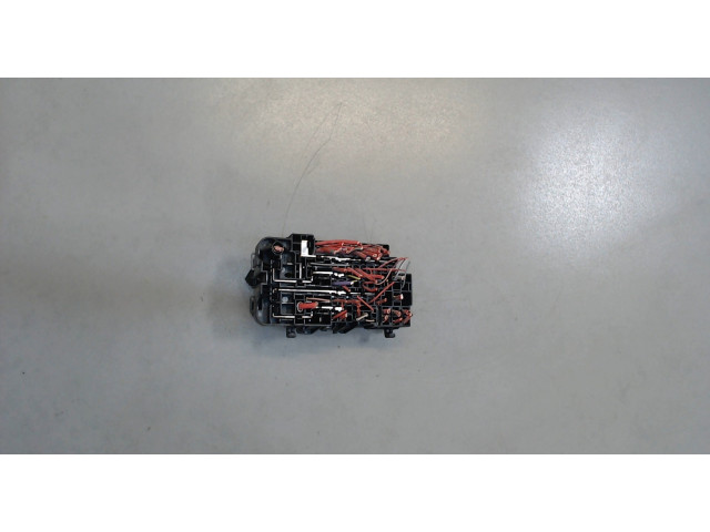 Блок предохранителей  Renault Megane 3 2009-2016      1801301c   3  1.6