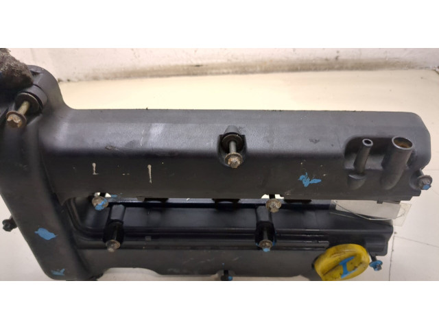 Клапанная крышка двигателя ДВС  Opel Corsa D 2006-2011 1.2  55351461   