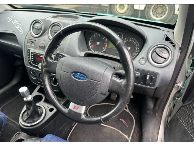 Стойка амортизатора  Ford Fiesta 2001-2007     1.4  дизель