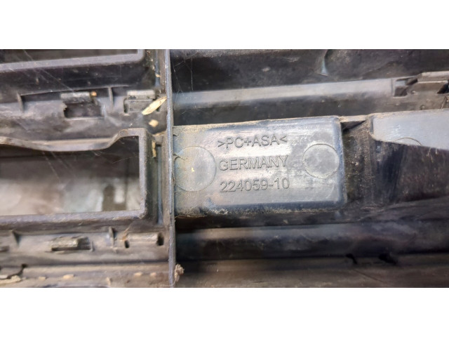 Решетка радиатора  Mini Countryman (R60) 2010-2016          