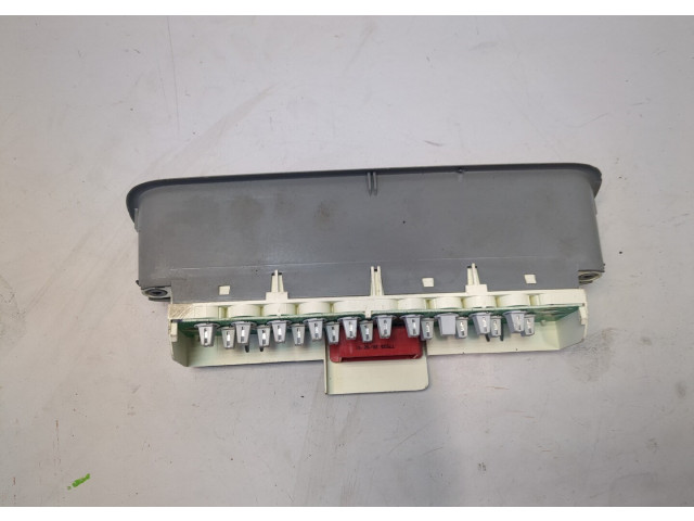 Дисплей бортового компьютера  Renault Twingo 1993-2007 8200121172        