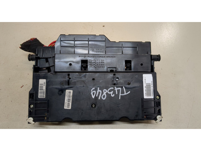 Блок предохранителей  BMW X3 E83 2004-2010         