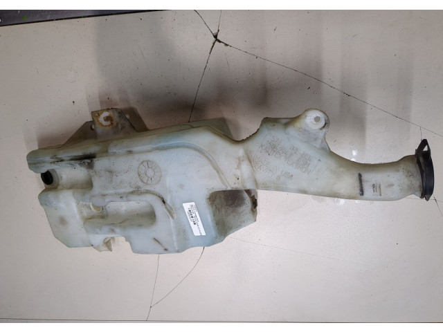 Бачок омывателя  Chevrolet Tahoe 2006-2014 15842947    5.3