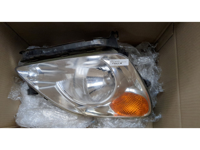 Фара передняя  Honda CR-V 2002-2006 правая 