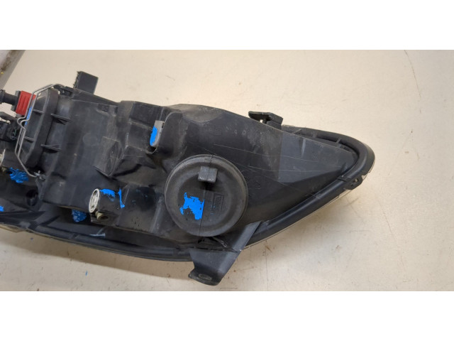 Фара передняя  Toyota Corolla E12 2001-2006 правая 