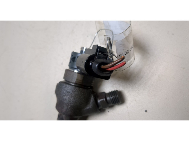 Форсунка топливная  Volkswagen Passat 7 2010-2015 Европа    0445110369     