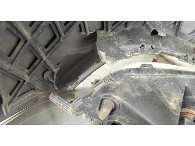 Бампер  Volkswagen Passat 8 2015- передний   3G0807217