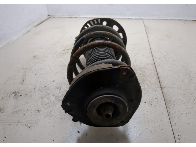 Стойка амортизатора  Volkswagen Jetta 5 2004-2010      