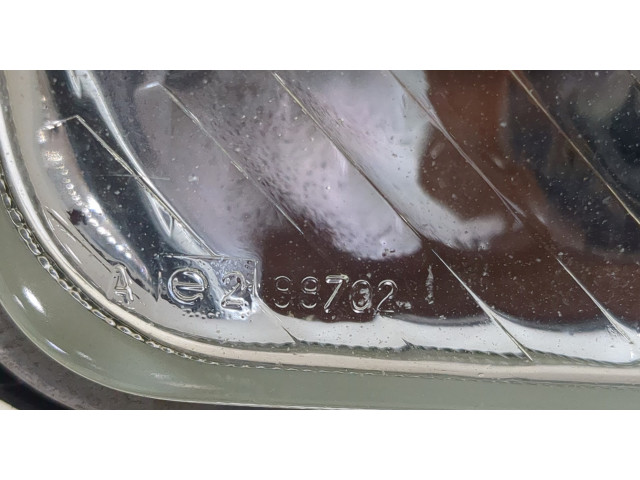 Фара передняя  Jeep Cherokee 1990-2001 левая=правая 