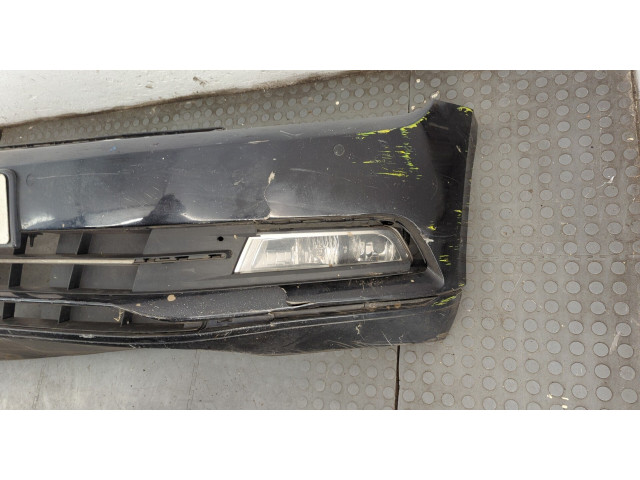 Бампер  Volkswagen Passat 8 2015- передний   3G0807217