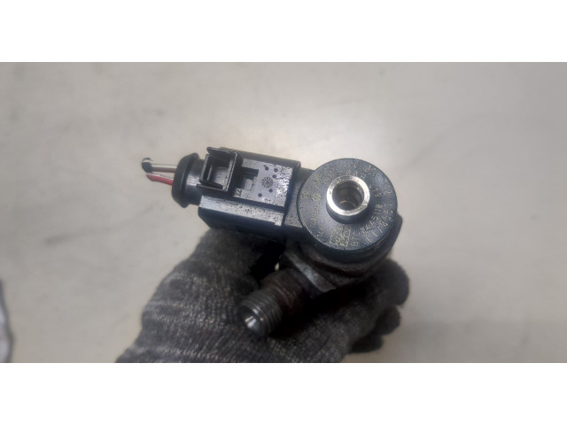 Форсунка топливная  Volkswagen Passat 7 2010-2015 Европа    0445110647     