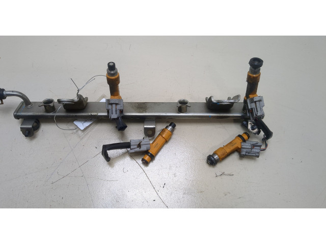 Форсунка топливная  Suzuki Swift 2003-2011    1571062J00     