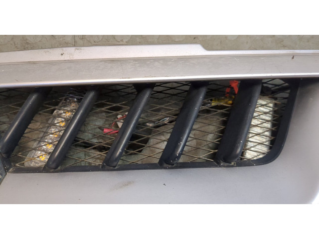 Решетка радиатора  Mitsubishi Pajero / Montero 2000-2006          MN117713