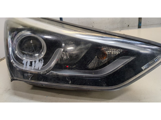 Фара передняя  Hyundai Santa Fe 2015-2018 правая 