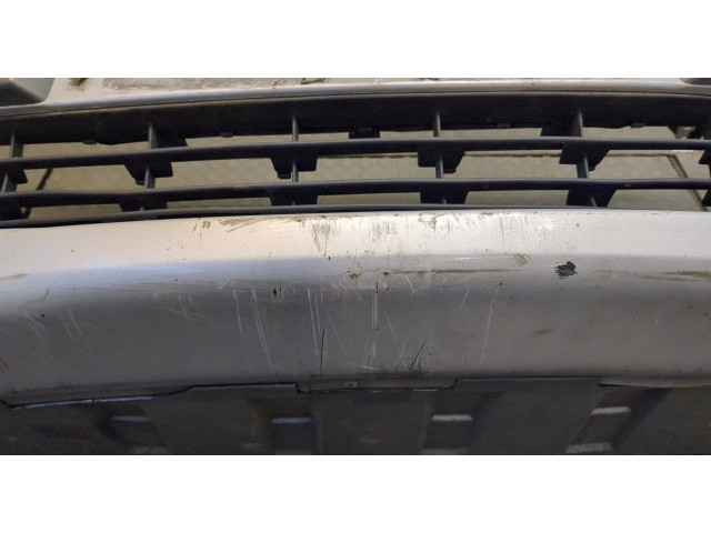 Бампер  Renault Megane 2 2002-2009 передний   7701476892