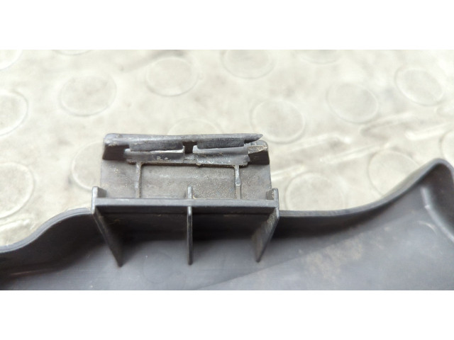 Решетка радиатора  Ford Focus 2 2005-2008          1508154, 4M518200AK